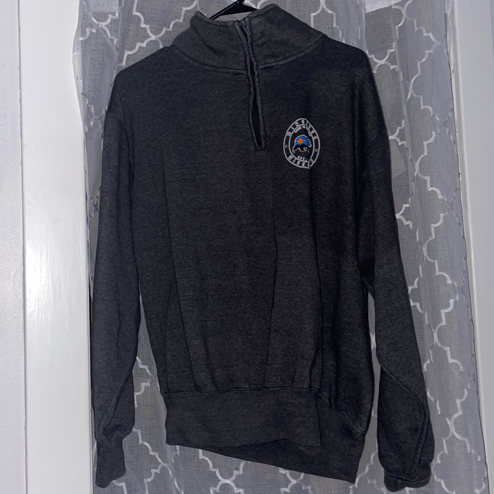 Super cute Minocqua Wisconsin zip up size medium